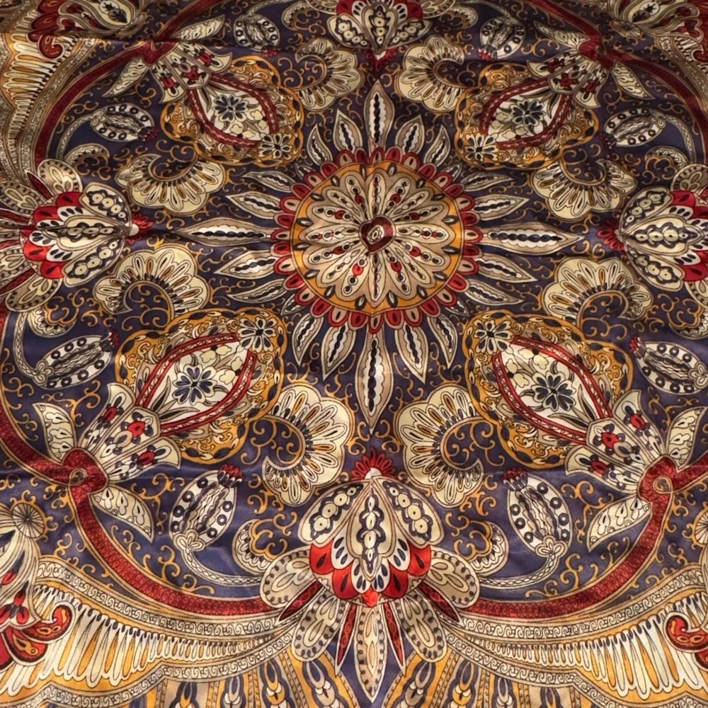 Unbranded vintage square